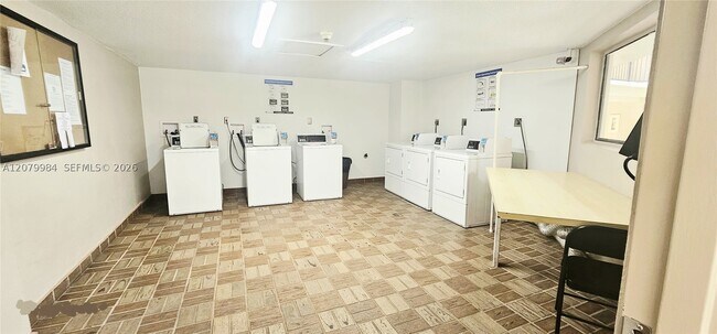 Building Photo - 8650 SW 133rd Avenue Rd