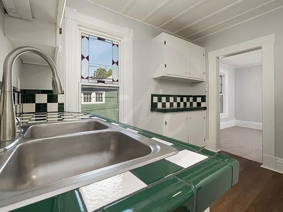 Building Photo - 317 E Monument St