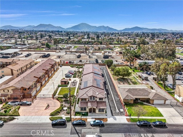 Building Photo - 16385 Valencia Ave