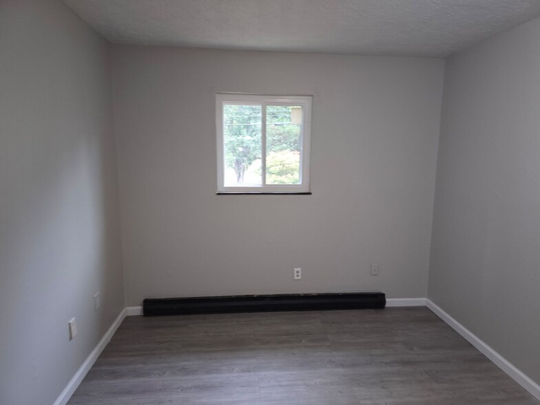 Building Photo - 3047 Simpson Rd