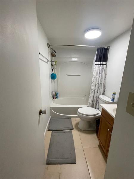 Building Photo - 5082 Sanlin Dr