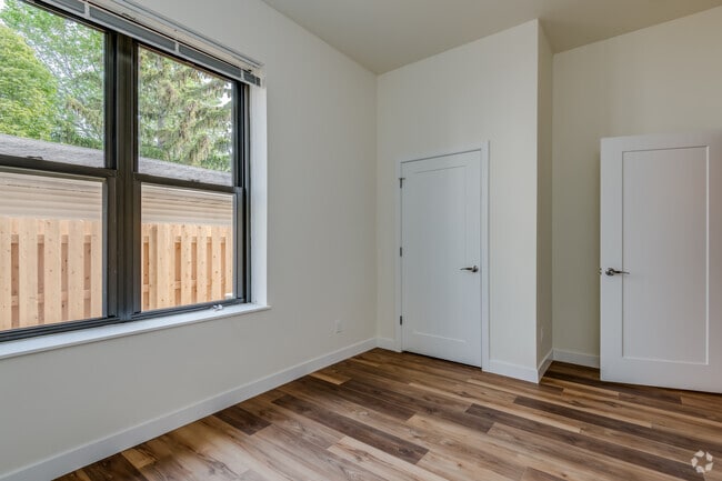 2 BR, 1 BA - 932SF - Smith School Lofts