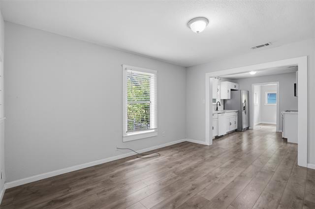 Building Photo - 507 E Heron St