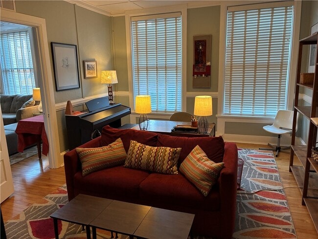 Building Photo - 136 E State St