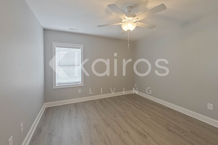 Building Photo - 3709 Oak Leaf Wy