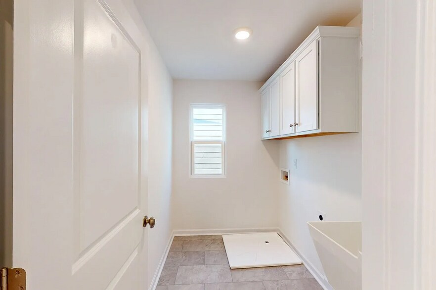 Building Photo - 2129 Clifton Rd