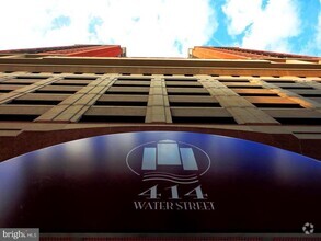 Building Photo - 414 Water St