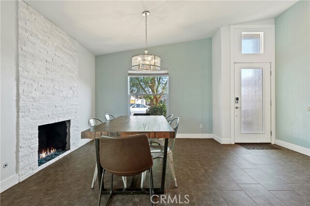 Building Photo - 80695 Columbia Ave