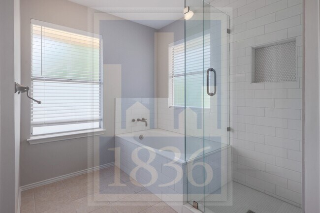 Building Photo - 13210 Vendrell Dr