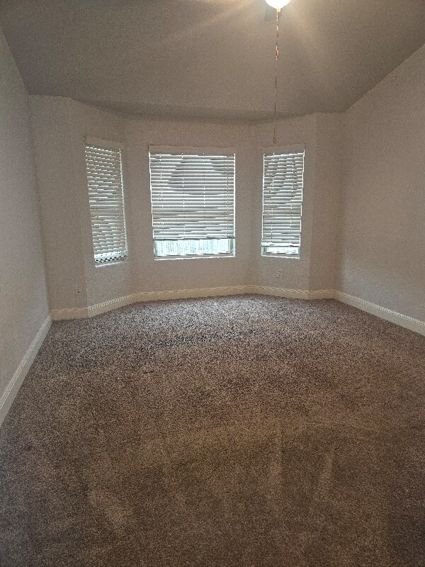 Building Photo - 10464 Dakota River