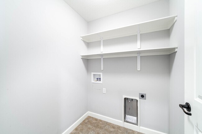 Building Photo - 7416 Rosedown Dr