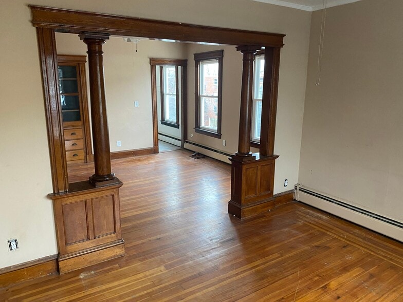 Building Photo - 311 New Park Ave