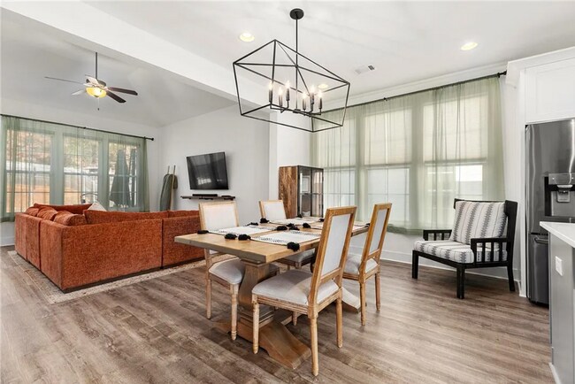 Building Photo - Fox Run Village Rental