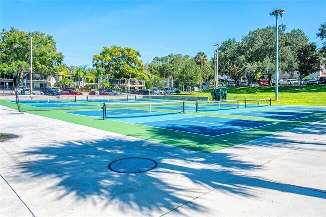 Building Photo - 245 S Rhodes St