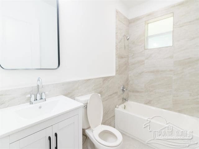 Building Photo - 4513 Versailles Dr