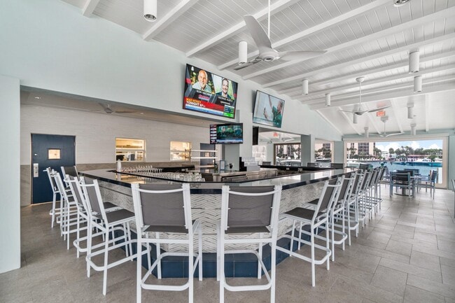 Building Photo - 2717 N Ocean Blvd