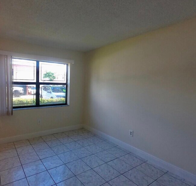 Building Photo - 6115 NW 186th St