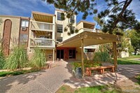 Building Photo - 1306 S Parker Rd