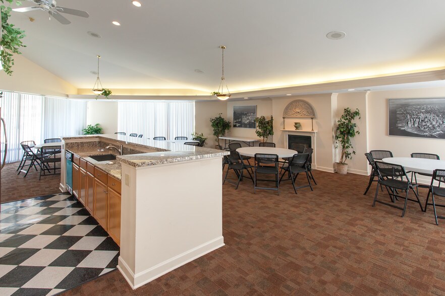 Briarwood Terrace Apartments 1501 S Wolf Rd Prospect Heights IL 60070