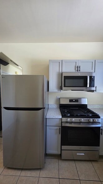 Building Photo - 225 Pemberton Rd