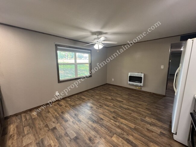 Building Photo - 1016 Kentwood Dr
