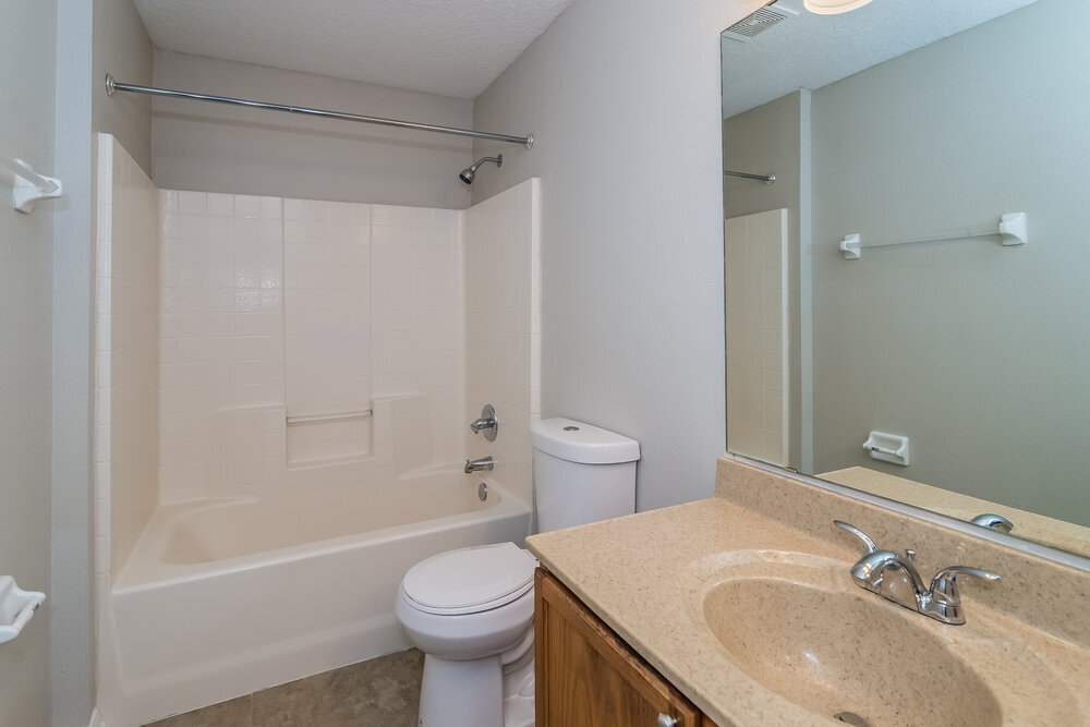 Building Photo - 975 Deer Spring Dr