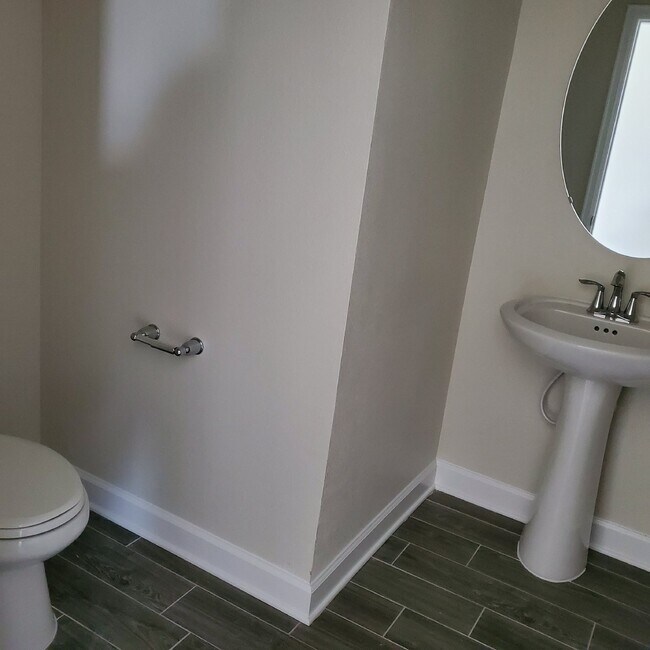 Building Photo - 4 Bedroom House in Soltera Springs