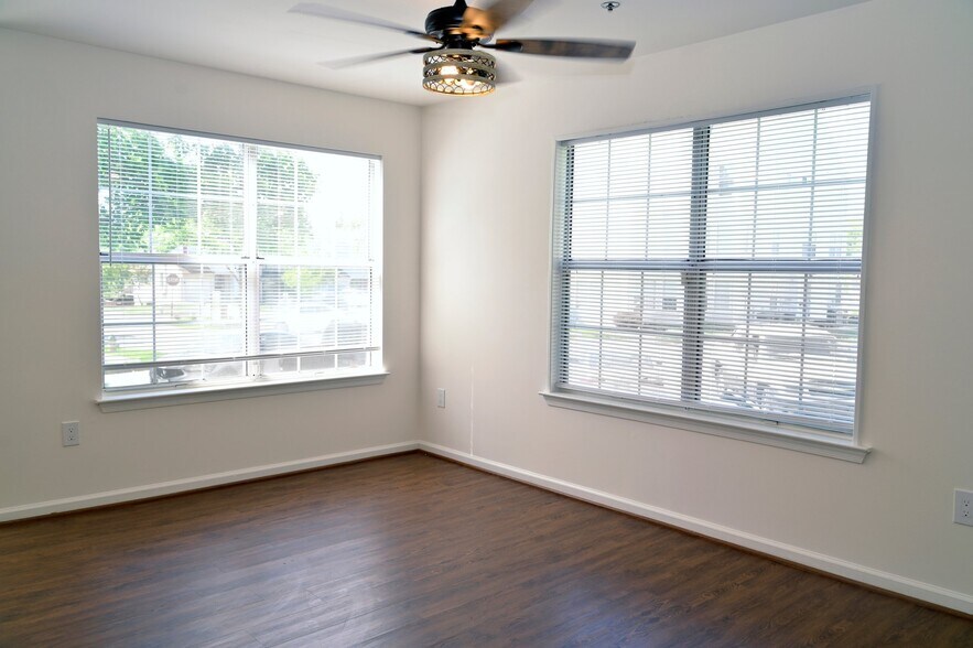 Building Photo - 14052 Vista Dr