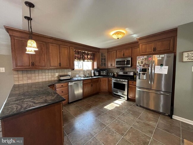 Building Photo - 30 Estate Rd