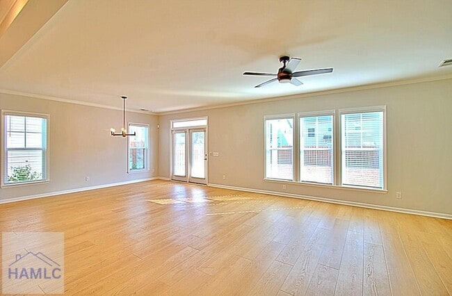 Building Photo - 25 Ashmont St