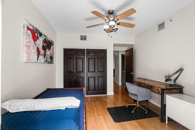 Building Photo - 471 NE 25th St