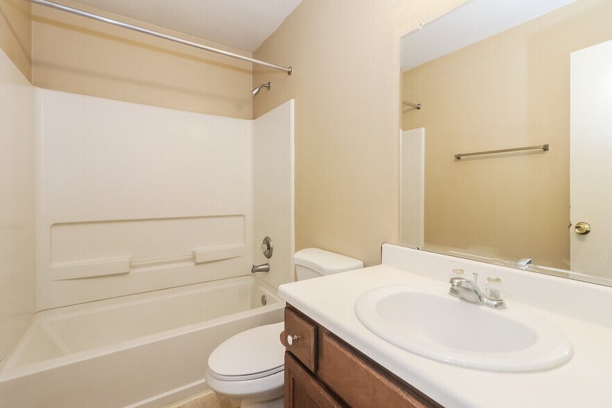 Building Photo - 20624 Patriot Park Ln