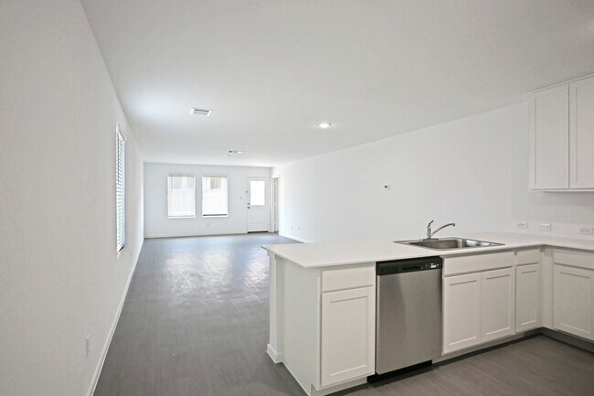 Building Photo - 298 Tahoe Ave