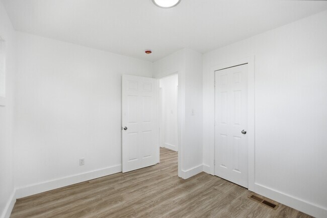 Building Photo - 2509 Marshall St