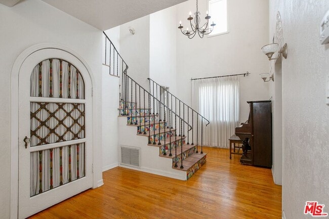 Building Photo - 333 S McCarty Dr