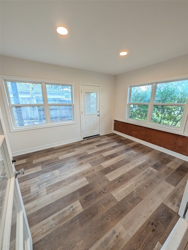 Building Photo - 4110 Ella Blvd