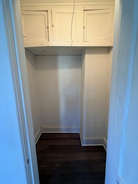 Building Photo - 1352 S 59th St