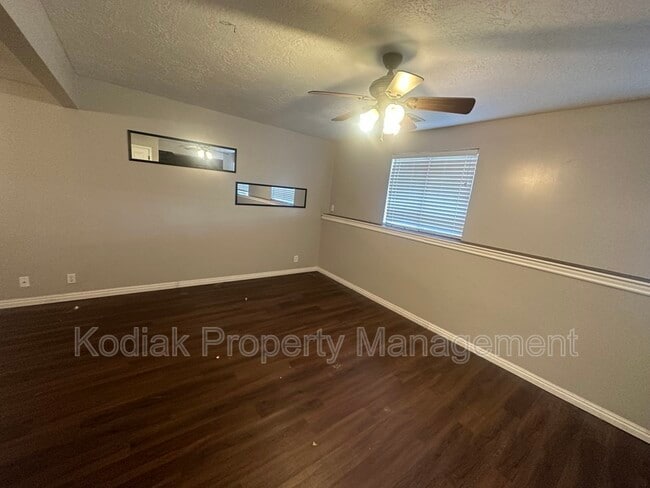 Building Photo - 898 W 1025 N