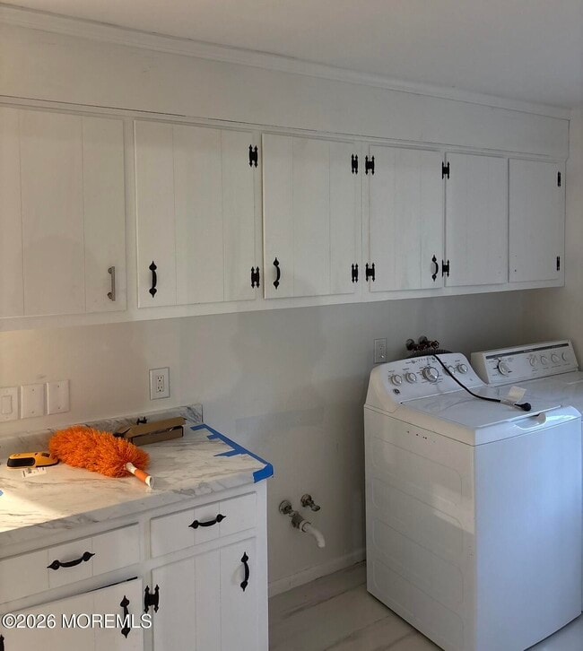 Building Photo - 600 N Edgemere Dr