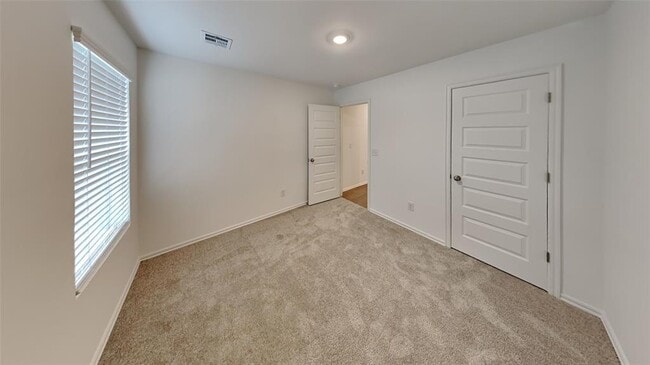 Building Photo - 718 SW 11th St