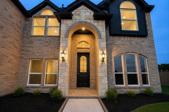 Building Photo - 1066 Lindsay Ln