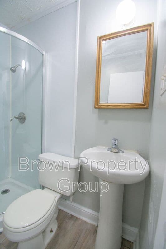 Building Photo - 412 Lake Ave