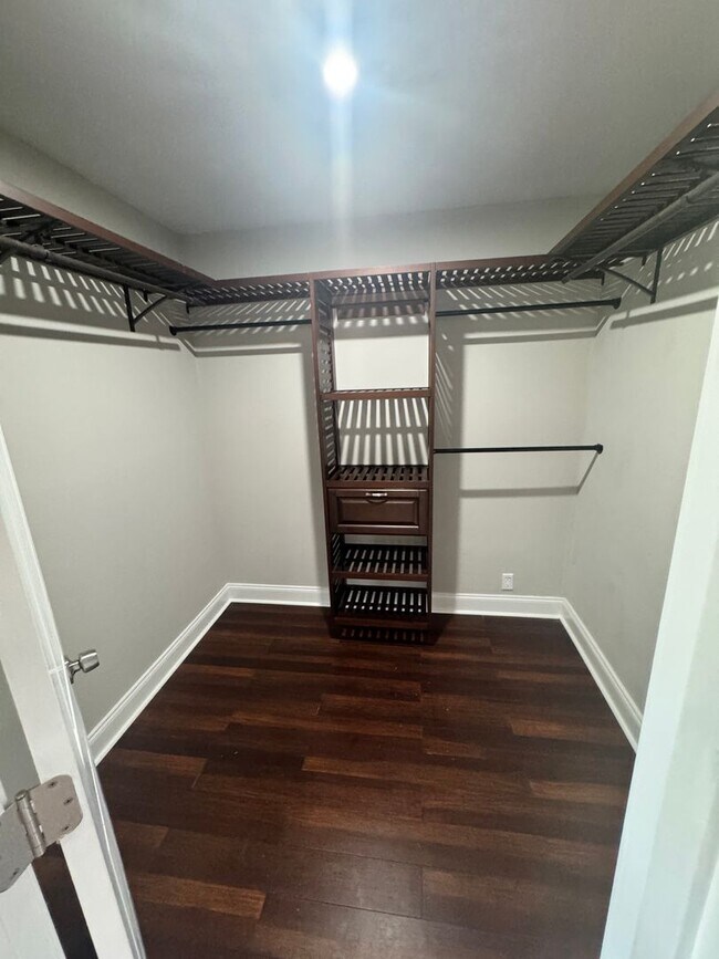 Building Photo - 4 bedroom 2.5 bath with large yard and in ground pool