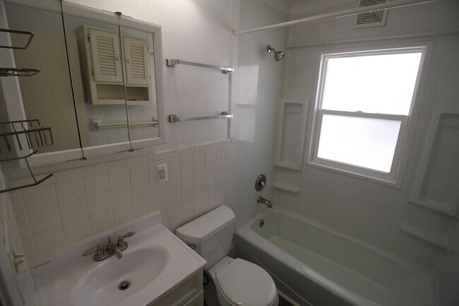 Building Photo - COMING SOON! Charming Bayview Haven: Affor...