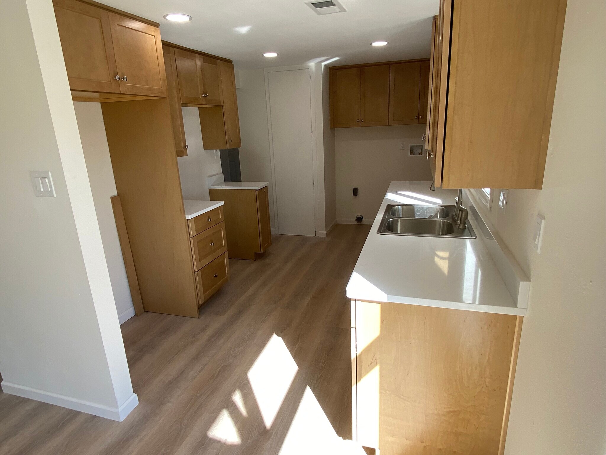 Building Photo - 11113 Haines Ave NE