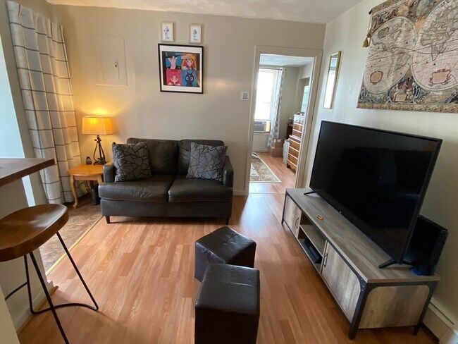 Building Photo - 16 Lincoln St