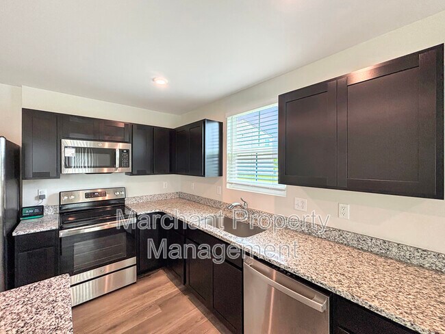 Building Photo - 609 Glamis Ct
