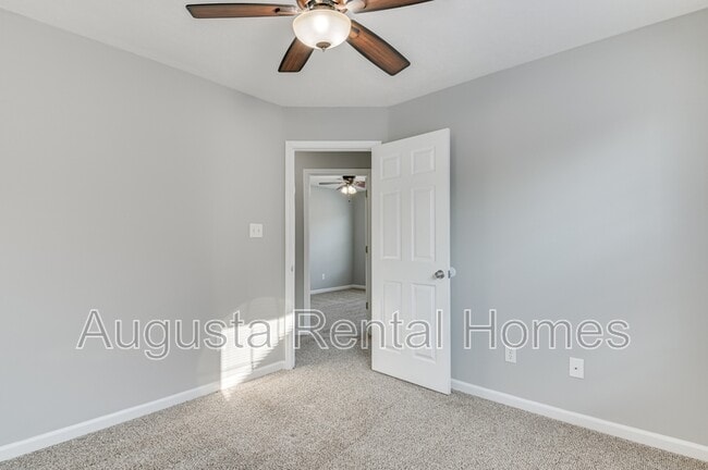 Building Photo - 7635 Pleasantville Way