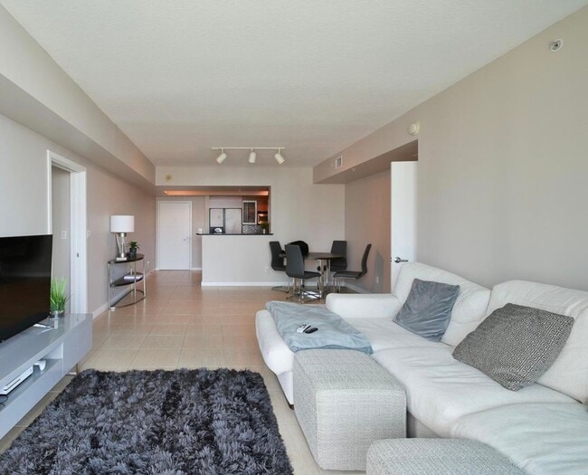 Building Photo - Two-Bedroom Residence with Bay and River V...