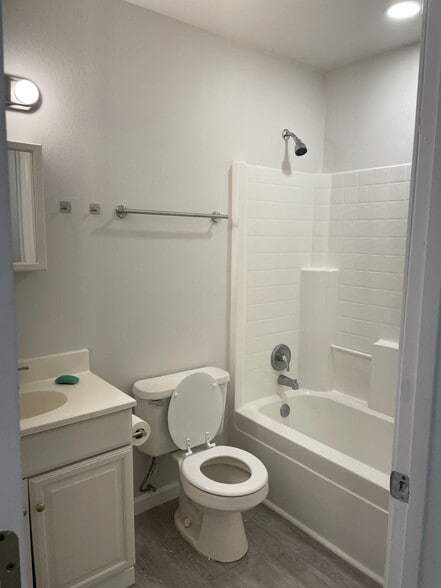 Building Photo - 10571 W Carousel Dr